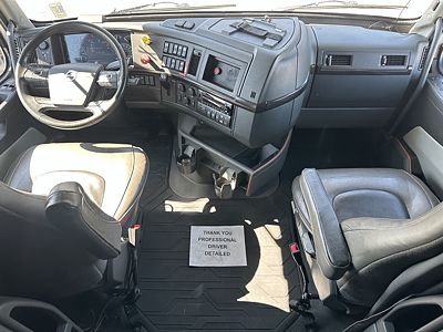 2024 Volvo VNL64T860