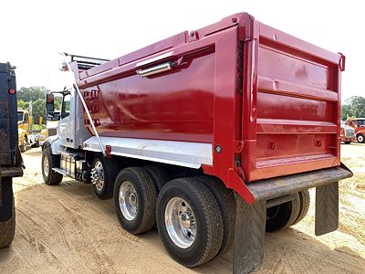 2021 Volvo VHD
