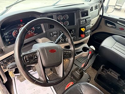 2022 Peterbilt 567