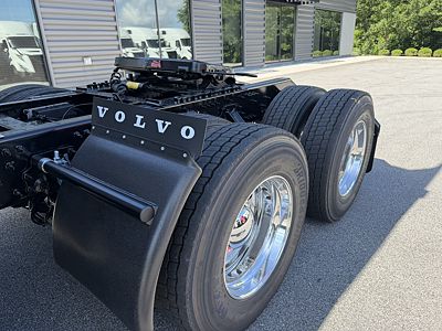 2027 Volvo VNL64T860