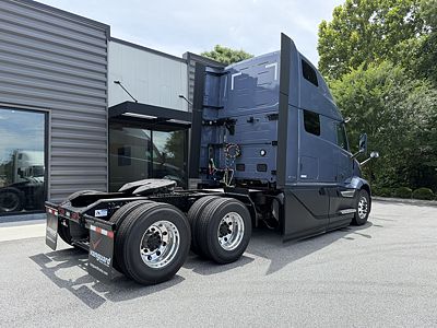 2027 Volvo VNL64T860
