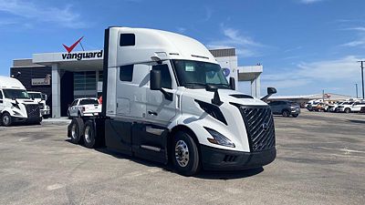 2025 Volvo VNL64T660
