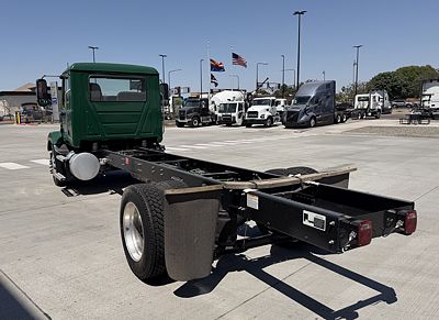 2025 Mack MD642