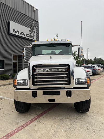 2026 Mack GRANITE 64FR