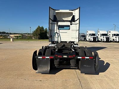 2022 Volvo VNR