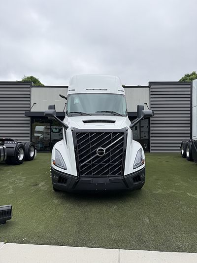 2027 Volvo VNL64T860