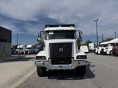 2027 Volvo VHD64B300
