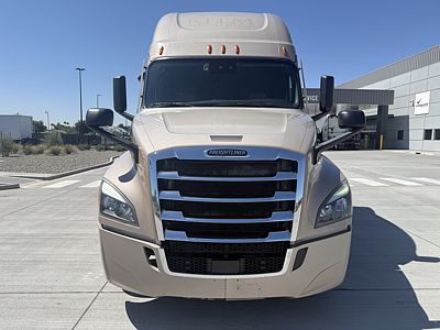 2022 Freightliner CASCADIA 126