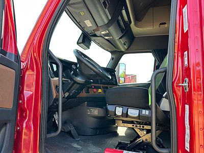 2023 Freightliner CASCADIA 126