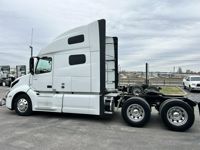 2022 Volvo VNL64T760