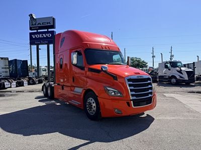 2020 Freightliner CASCADIA 126
