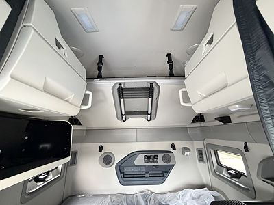 2027 Volvo VNL64T860