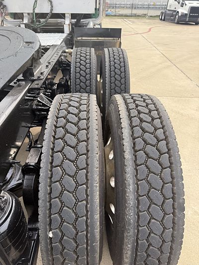 2025 Mack PIN64T
