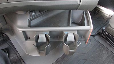 2025 Volvo VHD64B300