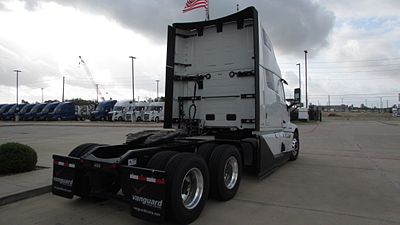 2026 Volvo VNL64T860