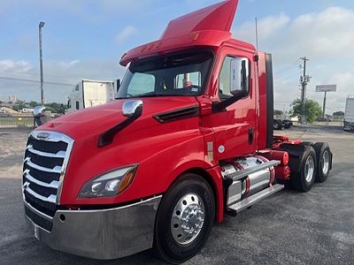 2020 Freightliner CASCADIA 126
