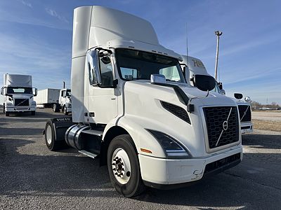 2020 Volvo VNM200