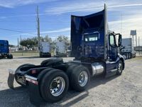 2025 Volvo VNL64T300