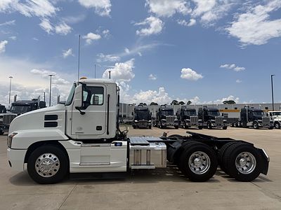 2020 Mack ANTHEM 64T