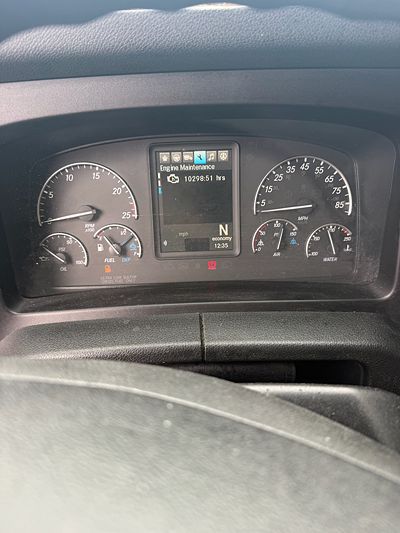 2023 Freightliner CASCADIA 126