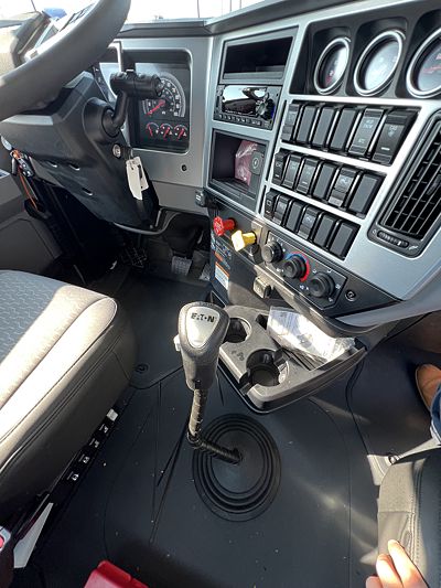 2026 Mack GRANITE 84FT