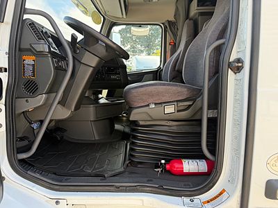 2020 Volvo VNR64T640