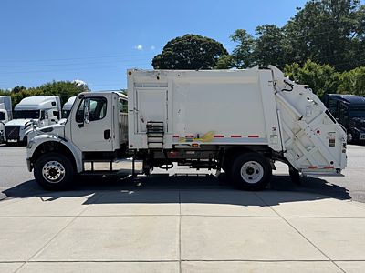 2016 Freightliner M2 106