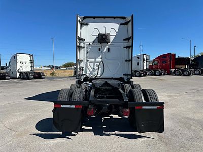 2022 Freightliner CASCADIA 126