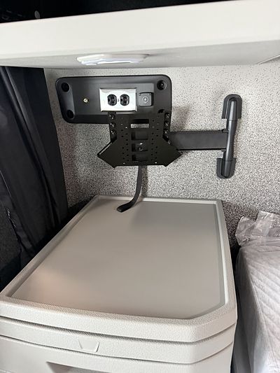 2027 Volvo VNL64T860