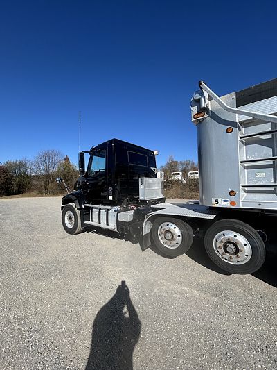 2024 Volvo VHD