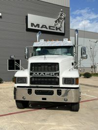 2025 Mack PINNACLE 64T
