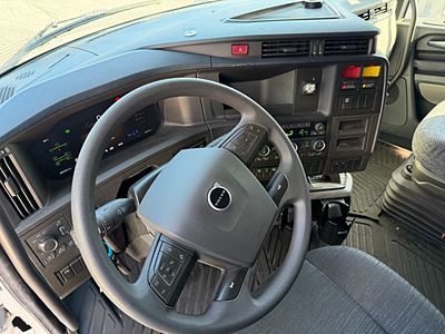 2026 Volvo VNL64T860