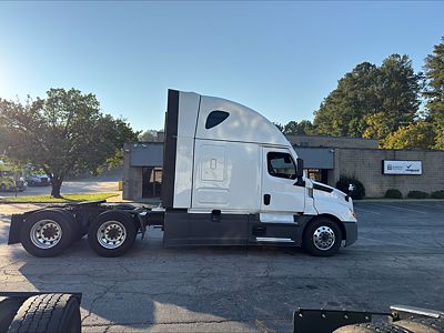 2024 Freightliner CASCADIA 126
