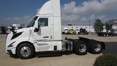 2027 Volvo VNL64T300