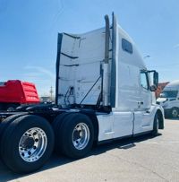 2016 Volvo VNL64T670