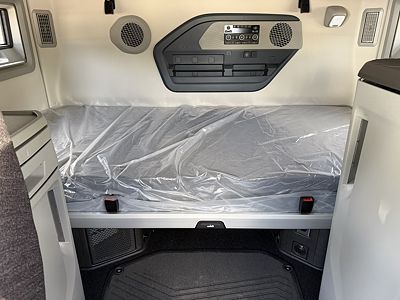2027 Volvo VNL64T860