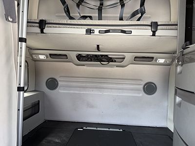 2023 Volvo VNL64T860