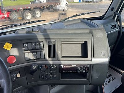 2019 Volvo VNL