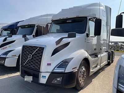 2021 Volvo VNL64T760