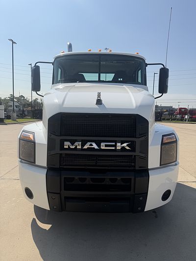 2020 Mack ANTHEM 64T