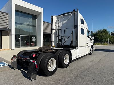 2023 Volvo VNL64T860
