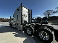 2023 Freightliner CASCADIA 126