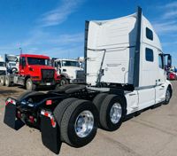 2023 Volvo VNL64T860