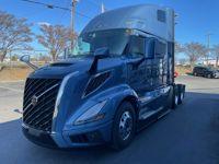 2025 Volvo VNL64T660