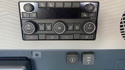 2025 Volvo VNL64T660