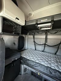 2019 Freightliner CASCADIA 126