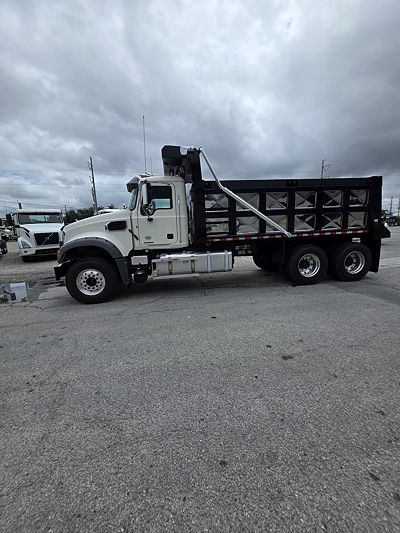 2026 Mack GRANITE 64FR