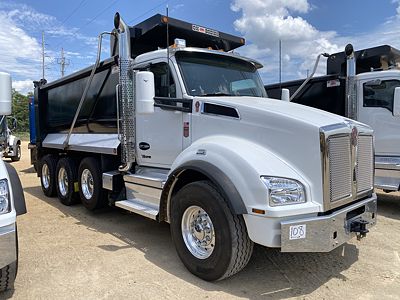 2025 Kenworth T880