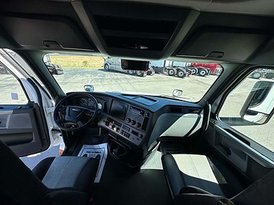 2022 Freightliner CASCADIA 126