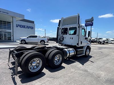 2018 Freightliner CASCADIA 125